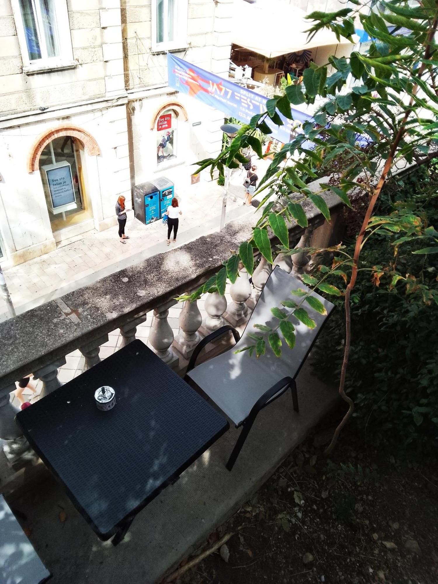 דירות ספליט Garden In The Center מראה חיצוני תמונה